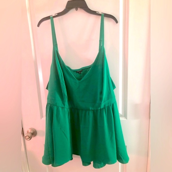 Torrid sz 5 green peplum top  NWT - Picture 5 of 7